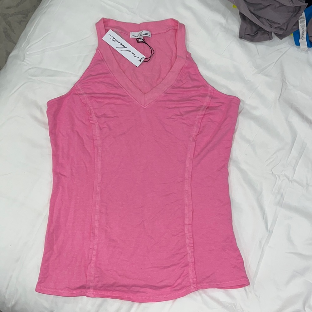 pink top
